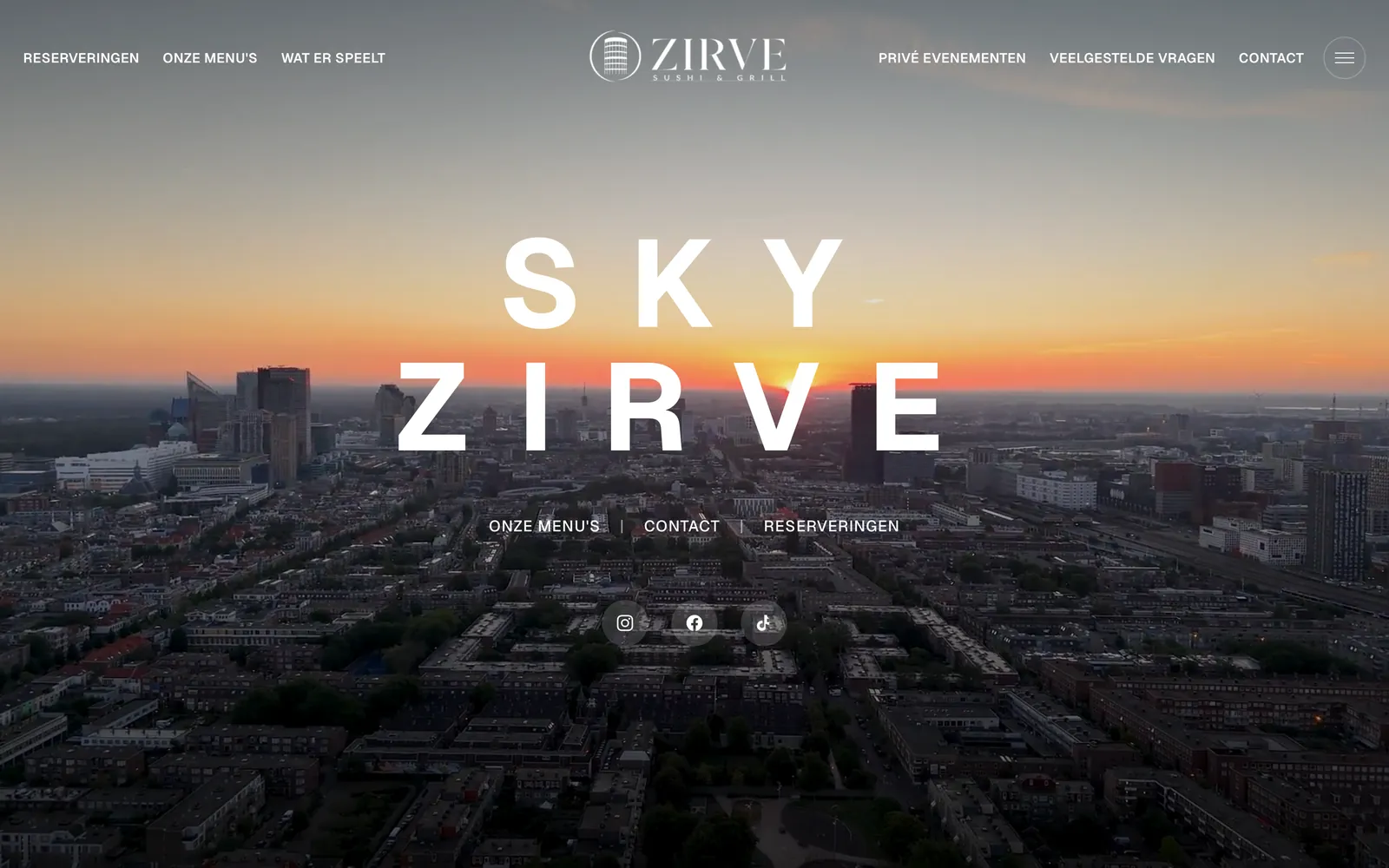 Sky Zirve web sitesinin açılış ekranı